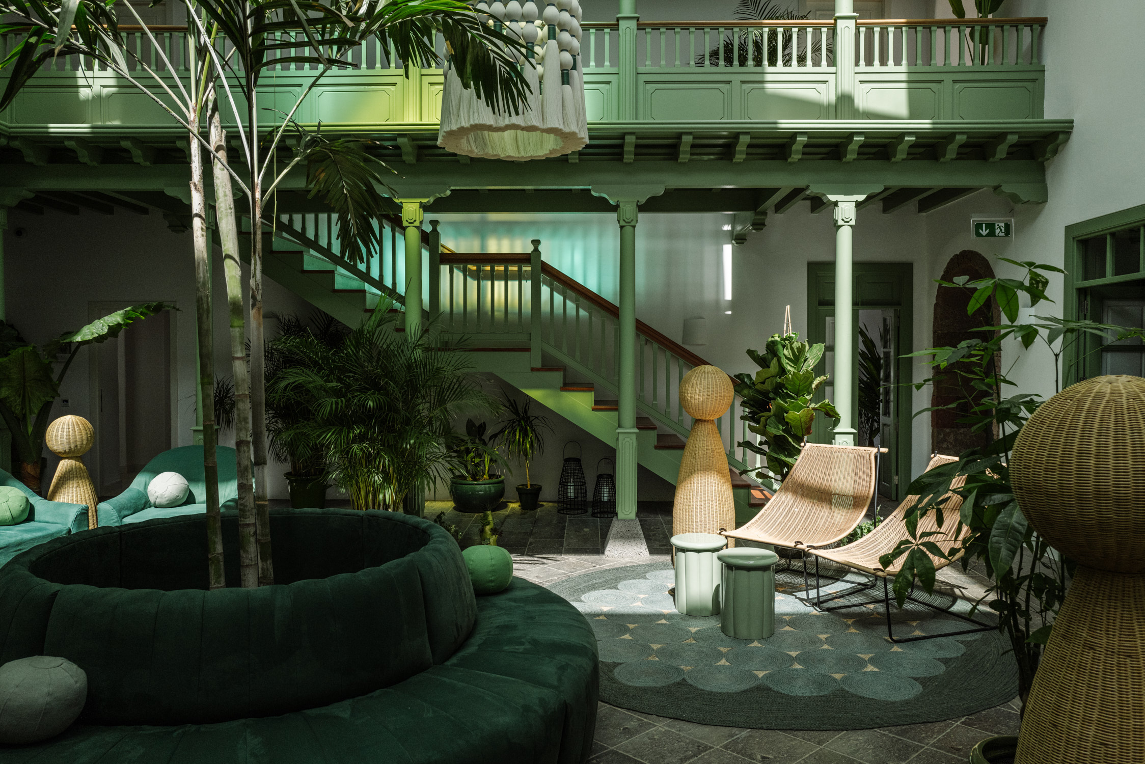 cesar lanzarote interior court