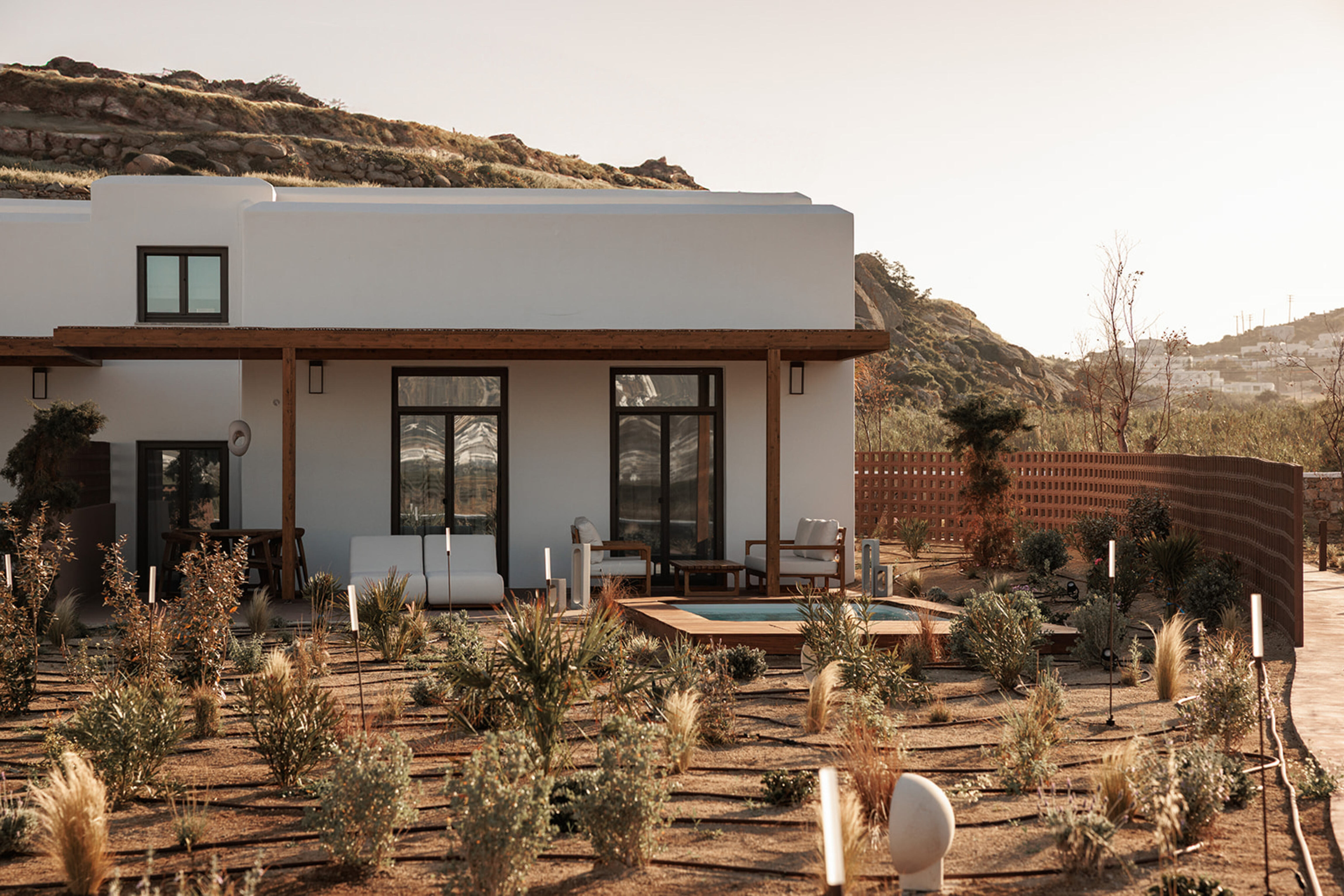 h above   laguna coast resort exteriors 1 32 4600x3068 1 9500x6336