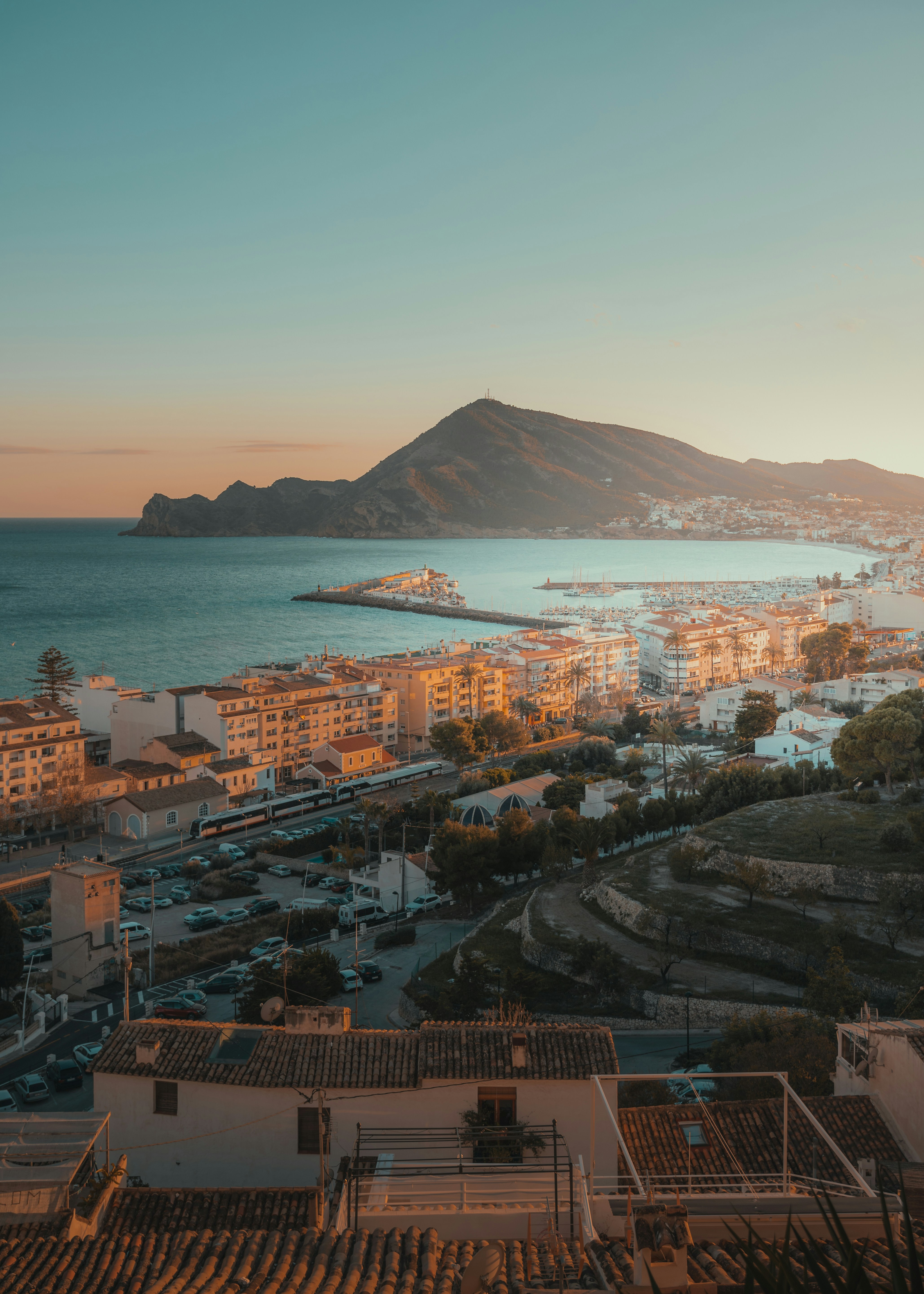 svyatoslav teslyak 93 6jklkl0w unsplash