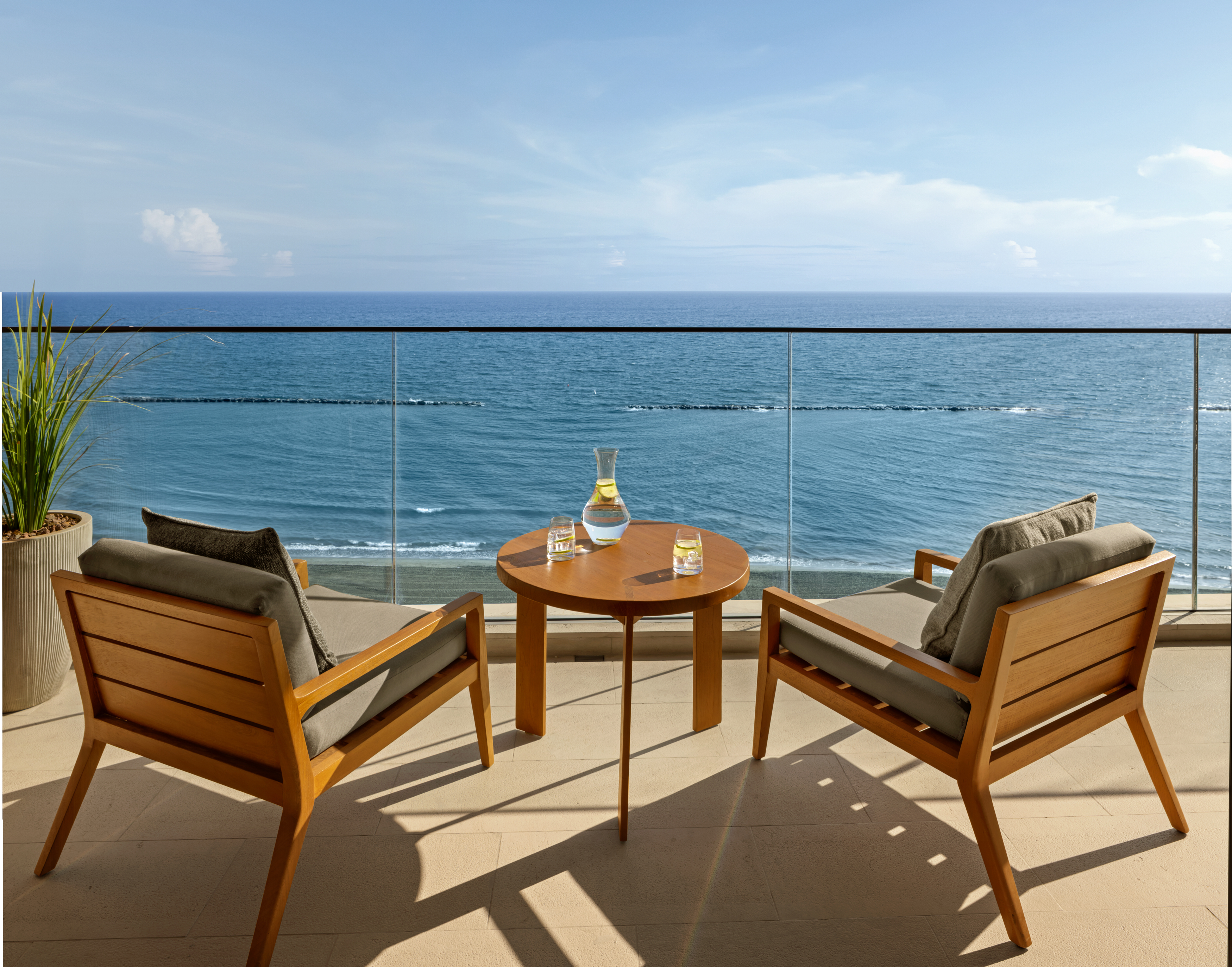 delux sea view suite