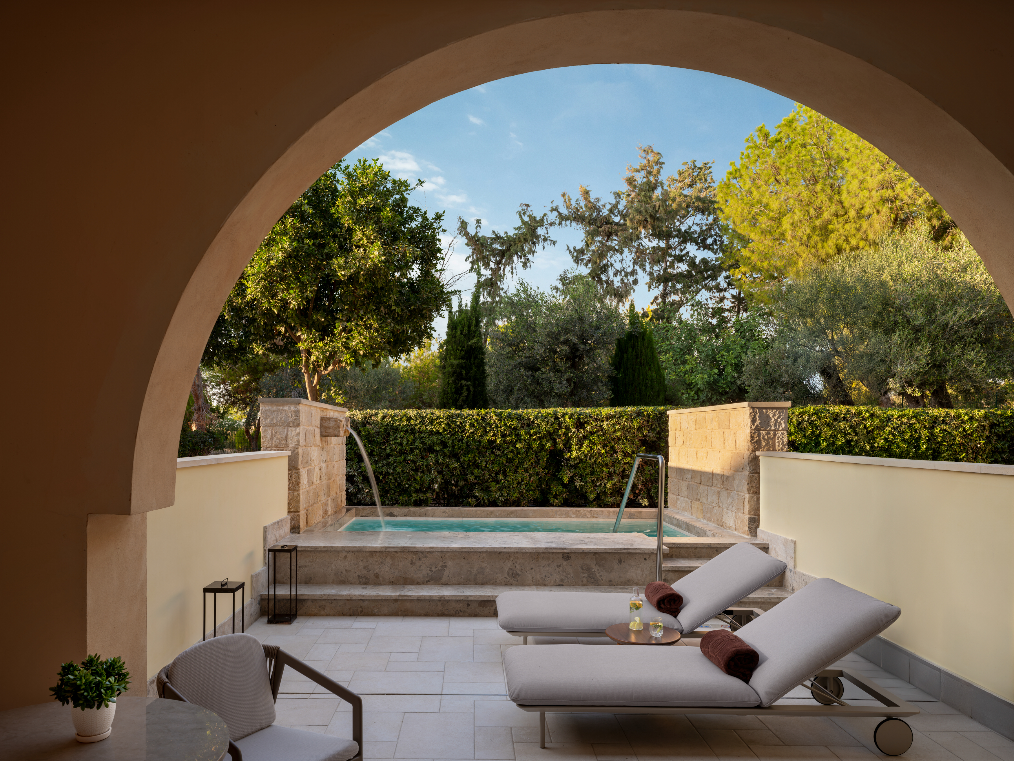 studio suite private pool 1