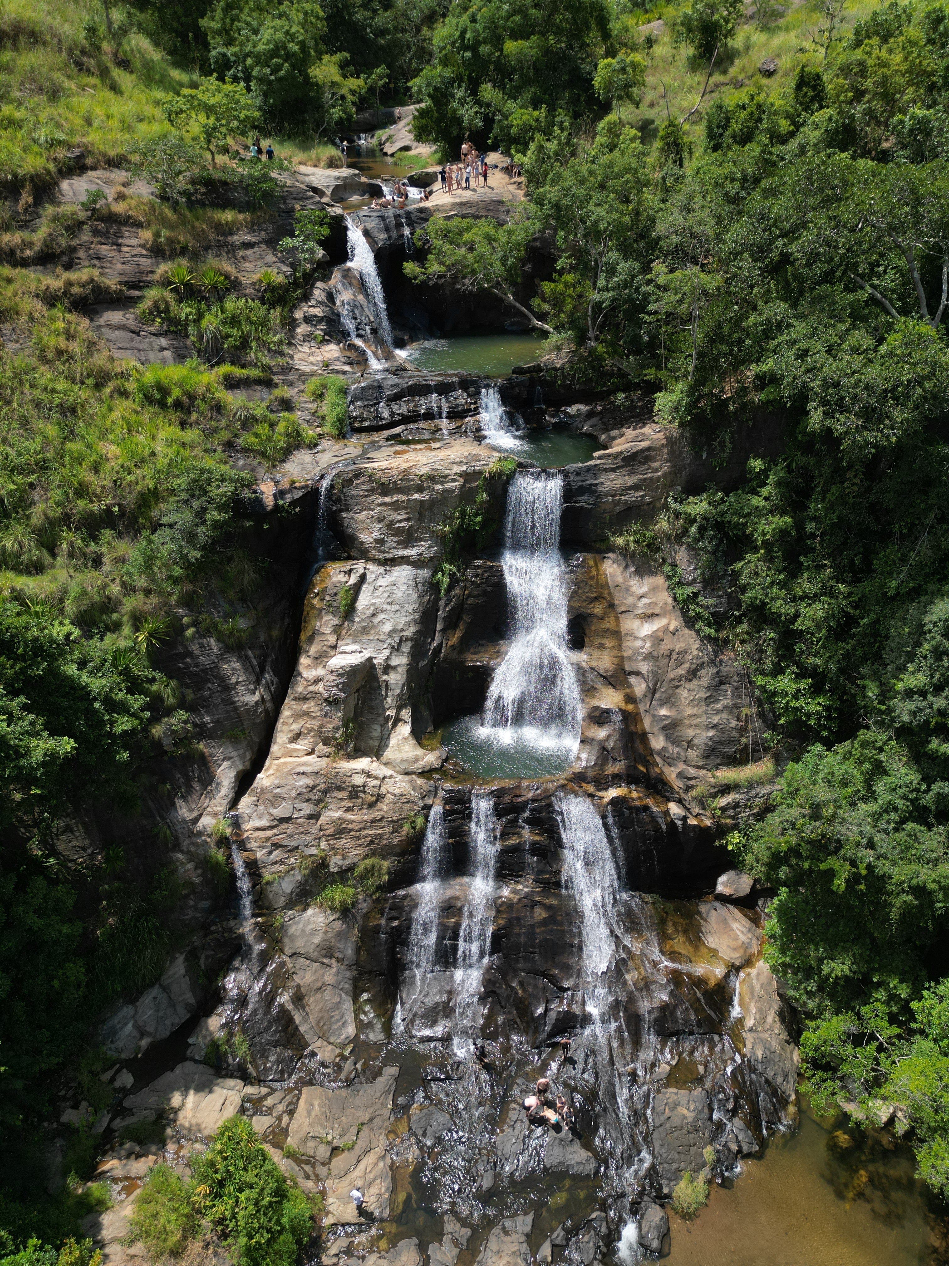 diyaluma falls ella sri lanka