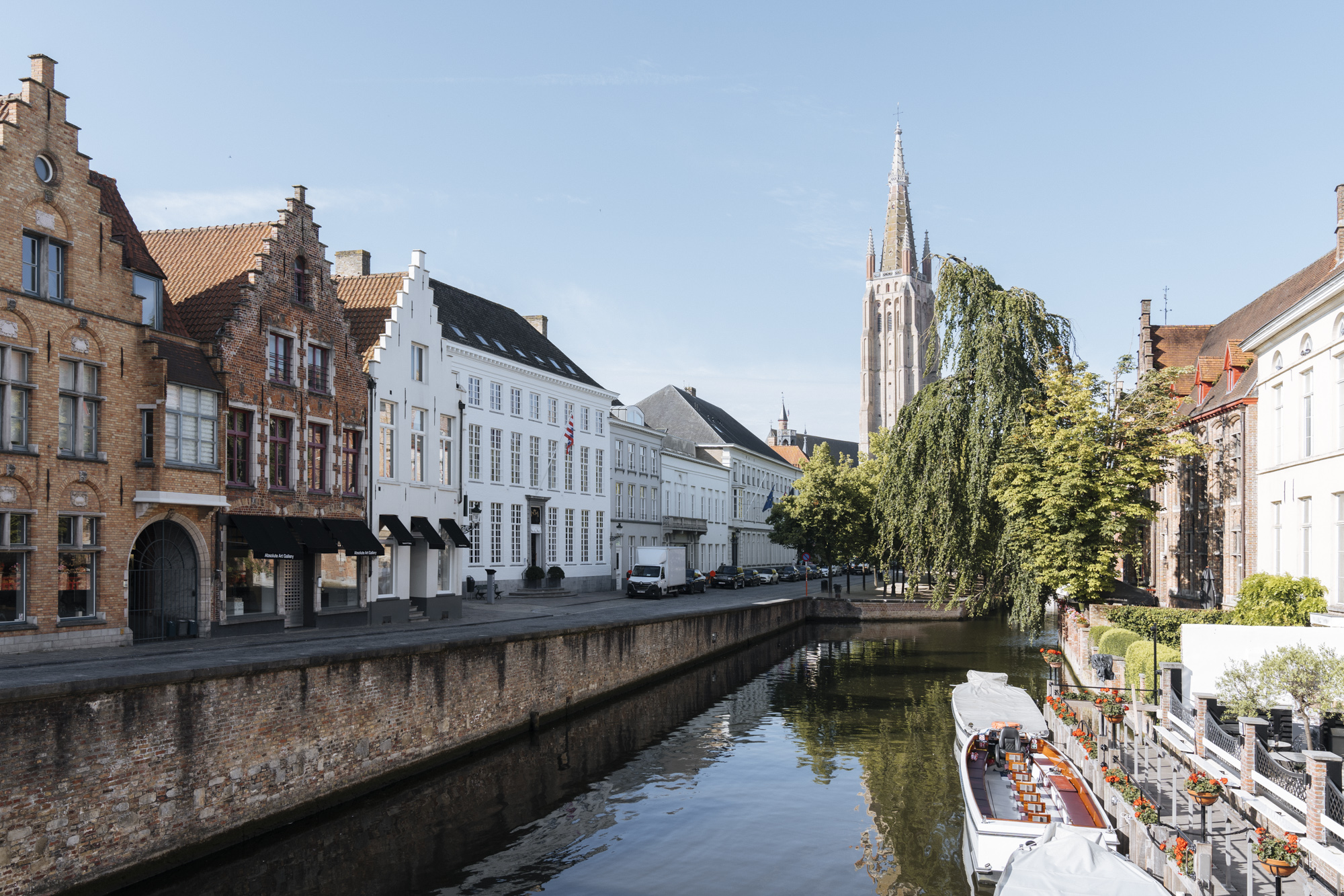 België