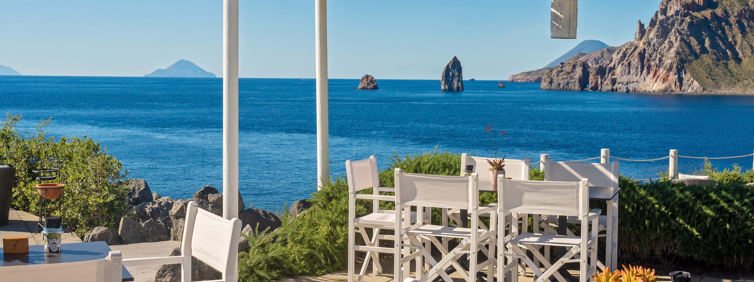restaurant therasia resort sea spa volcano sicilie italie