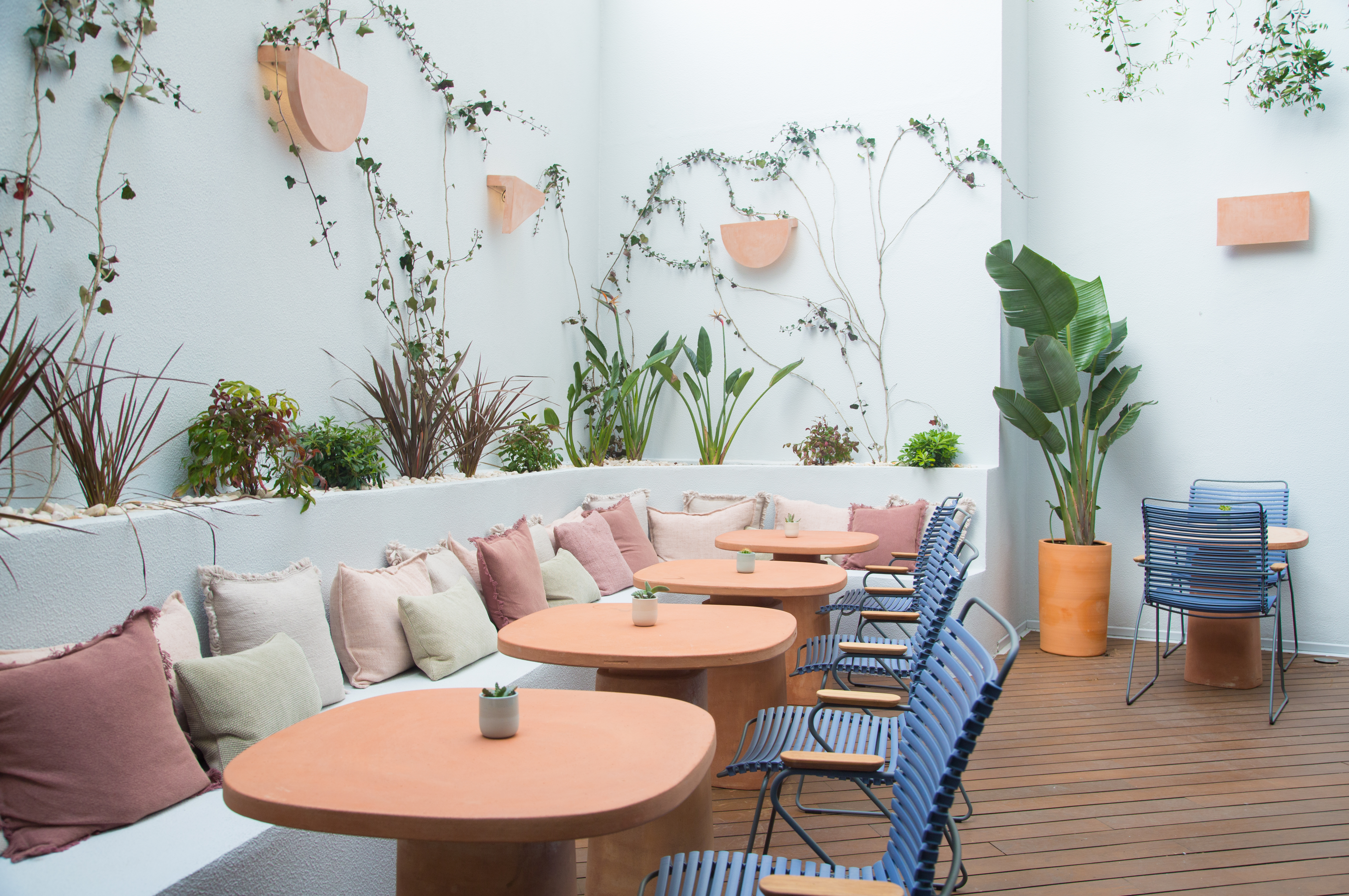 44 the vintage hotel spa blue bistrot restaurant secret garden lisbon hotel