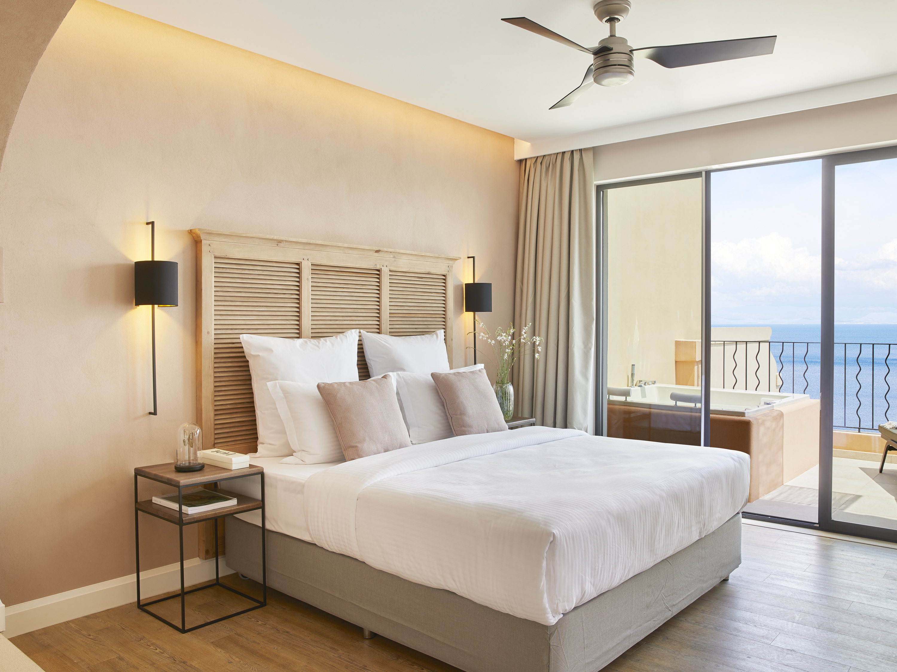 nido grand terrace deluxe suite whirlpool 1