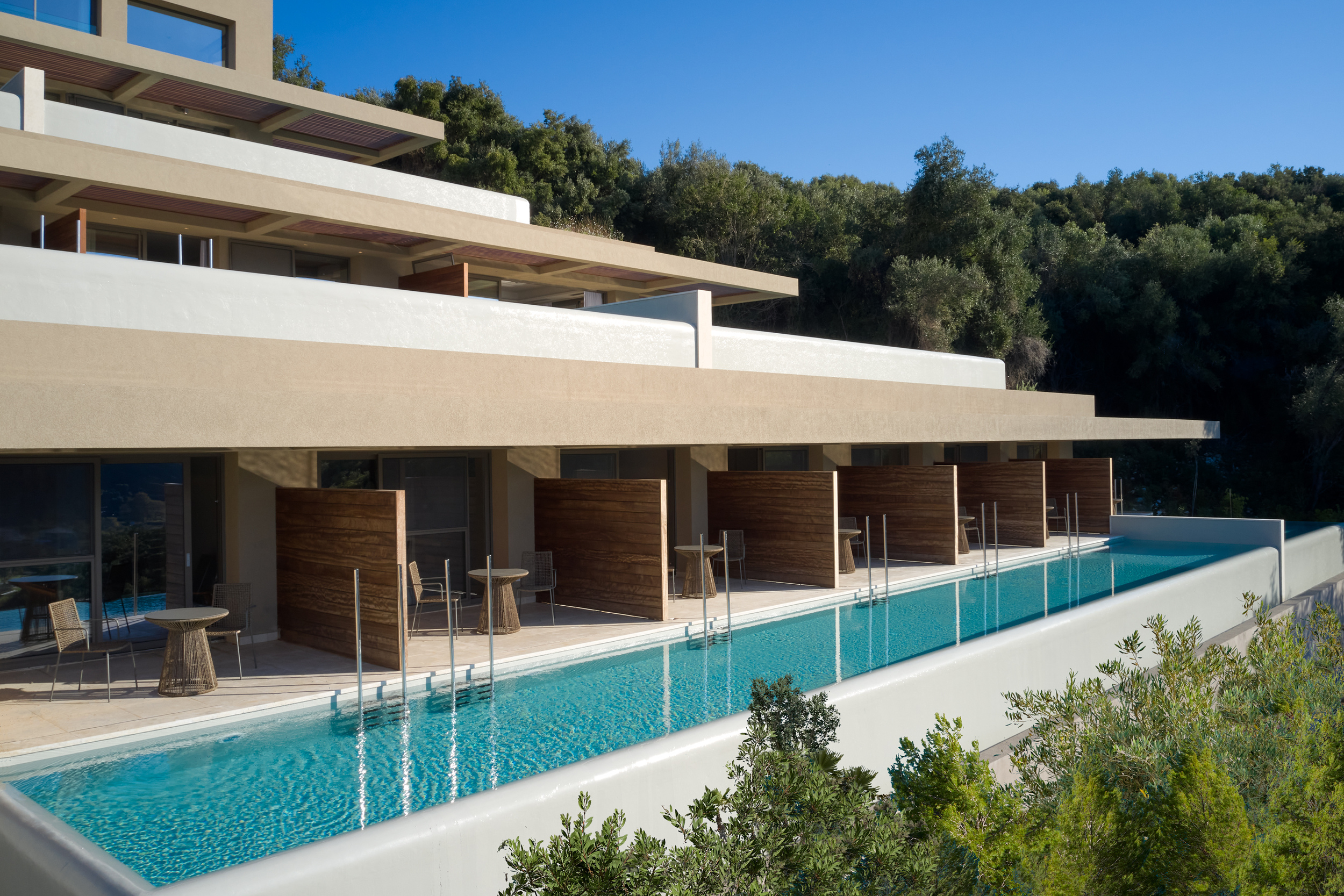 elix deluxe double room swim 2