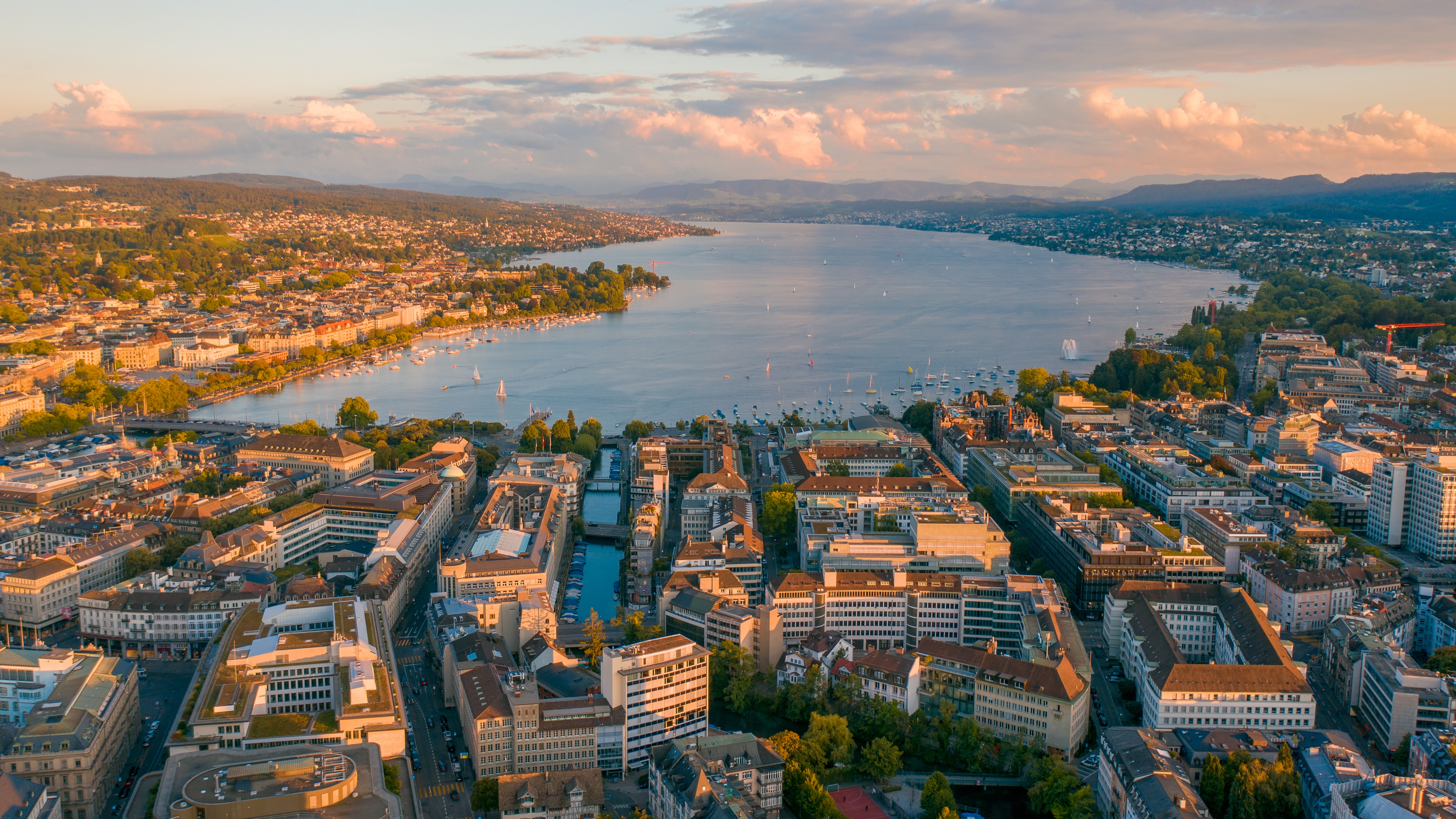 lake zurich unsplash 2